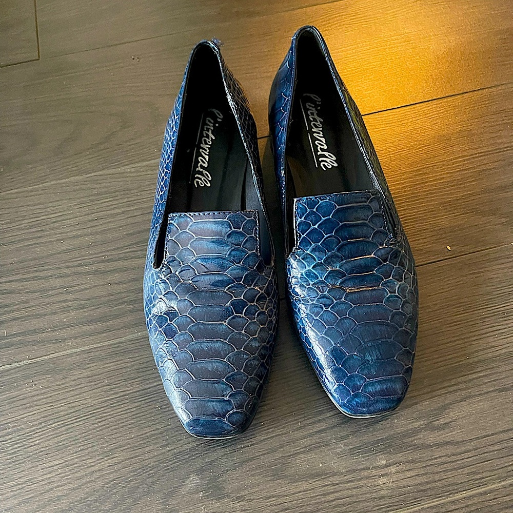 Size 37 loafers